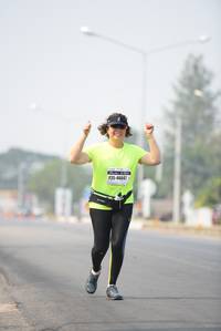 BIB: 40047
                            <button type="button" onclick="openModal(8850652)" class="btn btn-primary btn-sm float-right btn-popup" data-toggle="modal" data-target=".modal-high-quality">
                        <i class="fas fa-shopping-cart"></i> Add to Cart
                    </button>
                                            <button type="button" onclick="isThisMe(8850652, true)" class="btn btn-success btn-sm float-right btn-popup btn-isme hidden" data-toggle="tooltip" data-placement="bottom" title="นี่คือรูปของคุณใช่ไหม คลิกที่นี่เพื่อเอาเข้าอัลบั้ม">
                        <i class="fas fa-plus"></i> Add to album
                    </button>
                    <button type="button" onclick="isThisMe(8850652, false)" class="btn btn-warning btn-sm float-right btn-popup btn-isnotme hidden">
                        <i class="fas fa-ban"></i> Remove from album
                    </button>