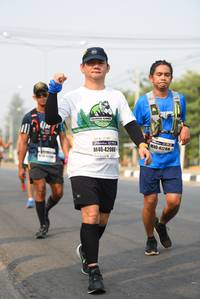 BIB: 41288, 42088
                            <button type="button" onclick="openModal(8603738)" class="btn btn-primary btn-sm float-right btn-popup" data-toggle="modal" data-target=".modal-high-quality">
                        <i class="fas fa-shopping-cart"></i> Add to Cart
                    </button>
                                            <button type="button" onclick="isThisMe(8603738, true)" class="btn btn-success btn-sm float-right btn-popup btn-isme hidden" data-toggle="tooltip" data-placement="bottom" title="นี่คือรูปของคุณใช่ไหม คลิกที่นี่เพื่อเอาเข้าอัลบั้ม">
                        <i class="fas fa-plus"></i> Add to album
                    </button>
                    <button type="button" onclick="isThisMe(8603738, false)" class="btn btn-warning btn-sm float-right btn-popup btn-isnotme hidden">
                        <i class="fas fa-ban"></i> Remove from album
                    </button>