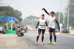 BIB: 40205
                            <button type="button" onclick="openModal(8850213)" class="btn btn-primary btn-sm float-right btn-popup" data-toggle="modal" data-target=".modal-high-quality">
                        <i class="fas fa-shopping-cart"></i> Add to Cart
                    </button>
                                            <button type="button" onclick="isThisMe(8850213, true)" class="btn btn-success btn-sm float-right btn-popup btn-isme hidden" data-toggle="tooltip" data-placement="bottom" title="นี่คือรูปของคุณใช่ไหม คลิกที่นี่เพื่อเอาเข้าอัลบั้ม">
                        <i class="fas fa-plus"></i> Add to album
                    </button>
                    <button type="button" onclick="isThisMe(8850213, false)" class="btn btn-warning btn-sm float-right btn-popup btn-isnotme hidden">
                        <i class="fas fa-ban"></i> Remove from album
                    </button>