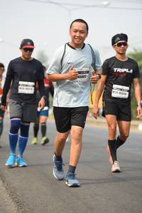 BIB: 46802, 45554
                            <button type="button" onclick="openModal(8835196)" class="btn btn-primary btn-sm float-right btn-popup" data-toggle="modal" data-target=".modal-high-quality">
                        <i class="fas fa-shopping-cart"></i> Add to Cart
                    </button>
                                            <button type="button" onclick="isThisMe(8835196, true)" class="btn btn-success btn-sm float-right btn-popup btn-isme hidden" data-toggle="tooltip" data-placement="bottom" title="นี่คือรูปของคุณใช่ไหม คลิกที่นี่เพื่อเอาเข้าอัลบั้ม">
                        <i class="fas fa-plus"></i> Add to album
                    </button>
                    <button type="button" onclick="isThisMe(8835196, false)" class="btn btn-warning btn-sm float-right btn-popup btn-isnotme hidden">
                        <i class="fas fa-ban"></i> Remove from album
                    </button>