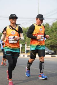 BIB: 4045
                            <button type="button" onclick="openModal(8813314)" class="btn btn-primary btn-sm float-right btn-popup" data-toggle="modal" data-target=".modal-high-quality">
                        <i class="fas fa-shopping-cart"></i> Add to Cart
                    </button>
                                            <button type="button" onclick="isThisMe(8813314, true)" class="btn btn-success btn-sm float-right btn-popup btn-isme hidden" data-toggle="tooltip" data-placement="bottom" title="นี่คือรูปของคุณใช่ไหม คลิกที่นี่เพื่อเอาเข้าอัลบั้ม">
                        <i class="fas fa-plus"></i> Add to album
                    </button>
                    <button type="button" onclick="isThisMe(8813314, false)" class="btn btn-warning btn-sm float-right btn-popup btn-isnotme hidden">
                        <i class="fas fa-ban"></i> Remove from album
                    </button>