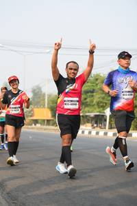 BIB: 5542, 40940, 004073
                            <button type="button" onclick="openModal(8520009)" class="btn btn-primary btn-sm float-right btn-popup" data-toggle="modal" data-target=".modal-high-quality">
                        <i class="fas fa-shopping-cart"></i> Add to Cart
                    </button>
                                            <button type="button" onclick="isThisMe(8520009, true)" class="btn btn-success btn-sm float-right btn-popup btn-isme hidden" data-toggle="tooltip" data-placement="bottom" title="นี่คือรูปของคุณใช่ไหม คลิกที่นี่เพื่อเอาเข้าอัลบั้ม">
                        <i class="fas fa-plus"></i> Add to album
                    </button>
                    <button type="button" onclick="isThisMe(8520009, false)" class="btn btn-warning btn-sm float-right btn-popup btn-isnotme hidden">
                        <i class="fas fa-ban"></i> Remove from album
                    </button>