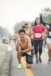 BIB: 130, 140, 801, 7054
                            <button type="button" onclick="openModal(7610764)" class="btn btn-primary btn-sm float-right btn-popup" data-toggle="modal" data-target=".modal-high-quality">
                        <i class="fas fa-shopping-cart"></i> Add to Cart
                    </button>
                                            <button type="button" onclick="isThisMe(7610764, true)" class="btn btn-success btn-sm float-right btn-popup btn-isme hidden" data-toggle="tooltip" data-placement="bottom" title="นี่คือรูปของคุณใช่ไหม คลิกที่นี่เพื่อเอาเข้าอัลบั้ม">
                        <i class="fas fa-plus"></i> Add to album
                    </button>
                    <button type="button" onclick="isThisMe(7610764, false)" class="btn btn-warning btn-sm float-right btn-popup btn-isnotme hidden">
                        <i class="fas fa-ban"></i> Remove from album
                    </button>