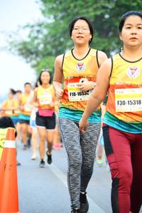BIB: 1653, 15318
                            <button type="button" onclick="openModal(7285609)" class="btn btn-primary btn-sm float-right btn-popup" data-toggle="modal" data-target=".modal-high-quality">
                        <i class="fas fa-shopping-cart"></i> Add to Cart
                    </button>
                                            <button type="button" onclick="isThisMe(7285609, true)" class="btn btn-success btn-sm float-right btn-popup btn-isme hidden" data-toggle="tooltip" data-placement="bottom" title="นี่คือรูปของคุณใช่ไหม คลิกที่นี่เพื่อเอาเข้าอัลบั้ม">
                        <i class="fas fa-plus"></i> Add to album
                    </button>
                    <button type="button" onclick="isThisMe(7285609, false)" class="btn btn-warning btn-sm float-right btn-popup btn-isnotme hidden">
                        <i class="fas fa-ban"></i> Remove from album
                    </button>