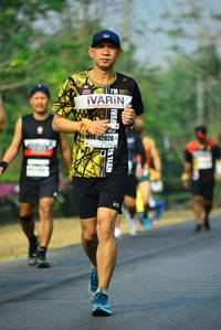 BIB: 100, 42026
                            <button type="button" onclick="openModal(8032513)" class="btn btn-primary btn-sm float-right btn-popup" data-toggle="modal" data-target=".modal-high-quality">
                        <i class="fas fa-shopping-cart"></i> Add to Cart
                    </button>
                                            <button type="button" onclick="isThisMe(8032513, true)" class="btn btn-success btn-sm float-right btn-popup btn-isme hidden" data-toggle="tooltip" data-placement="bottom" title="นี่คือรูปของคุณใช่ไหม คลิกที่นี่เพื่อเอาเข้าอัลบั้ม">
                        <i class="fas fa-plus"></i> Add to album
                    </button>
                    <button type="button" onclick="isThisMe(8032513, false)" class="btn btn-warning btn-sm float-right btn-popup btn-isnotme hidden">
                        <i class="fas fa-ban"></i> Remove from album
                    </button>