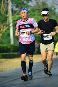BIB: 106, 422, 457
                            <button type="button" onclick="openModal(8032875)" class="btn btn-primary btn-sm float-right btn-popup" data-toggle="modal" data-target=".modal-high-quality">
                        <i class="fas fa-shopping-cart"></i> Add to Cart
                    </button>
                                            <button type="button" onclick="isThisMe(8032875, true)" class="btn btn-success btn-sm float-right btn-popup btn-isme hidden" data-toggle="tooltip" data-placement="bottom" title="นี่คือรูปของคุณใช่ไหม คลิกที่นี่เพื่อเอาเข้าอัลบั้ม">
                        <i class="fas fa-plus"></i> Add to album
                    </button>
                    <button type="button" onclick="isThisMe(8032875, false)" class="btn btn-warning btn-sm float-right btn-popup btn-isnotme hidden">
                        <i class="fas fa-ban"></i> Remove from album
                    </button>