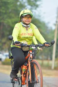 BIB: 47103
                            <button type="button" onclick="openModal(10334668)" class="btn btn-primary btn-sm float-right btn-popup" data-toggle="modal" data-target=".modal-high-quality">
                        <i class="fas fa-shopping-cart"></i> Add to Cart
                    </button>
                                            <button type="button" onclick="isThisMe(10334668, true)" class="btn btn-success btn-sm float-right btn-popup btn-isme hidden" data-toggle="tooltip" data-placement="bottom" title="นี่คือรูปของคุณใช่ไหม คลิกที่นี่เพื่อเอาเข้าอัลบั้ม">
                        <i class="fas fa-plus"></i> Add to album
                    </button>
                    <button type="button" onclick="isThisMe(10334668, false)" class="btn btn-warning btn-sm float-right btn-popup btn-isnotme hidden">
                        <i class="fas fa-ban"></i> Remove from album
                    </button>