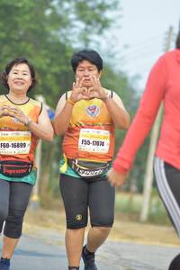 BIB: 40382, 40931
                            <button type="button" onclick="openModal(10334270)" class="btn btn-primary btn-sm float-right btn-popup" data-toggle="modal" data-target=".modal-high-quality">
                        <i class="fas fa-shopping-cart"></i> Add to Cart
                    </button>
                                            <button type="button" onclick="isThisMe(10334270, true)" class="btn btn-success btn-sm float-right btn-popup btn-isme hidden" data-toggle="tooltip" data-placement="bottom" title="นี่คือรูปของคุณใช่ไหม คลิกที่นี่เพื่อเอาเข้าอัลบั้ม">
                        <i class="fas fa-plus"></i> Add to album
                    </button>
                    <button type="button" onclick="isThisMe(10334270, false)" class="btn btn-warning btn-sm float-right btn-popup btn-isnotme hidden">
                        <i class="fas fa-ban"></i> Remove from album
                    </button>