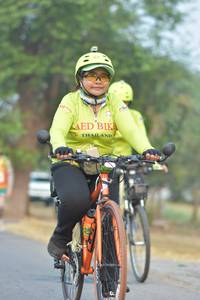 BIB: 46841
                            <button type="button" onclick="openModal(10334667)" class="btn btn-primary btn-sm float-right btn-popup" data-toggle="modal" data-target=".modal-high-quality">
                        <i class="fas fa-shopping-cart"></i> Add to Cart
                    </button>
                                            <button type="button" onclick="isThisMe(10334667, true)" class="btn btn-success btn-sm float-right btn-popup btn-isme hidden" data-toggle="tooltip" data-placement="bottom" title="นี่คือรูปของคุณใช่ไหม คลิกที่นี่เพื่อเอาเข้าอัลบั้ม">
                        <i class="fas fa-plus"></i> Add to album
                    </button>
                    <button type="button" onclick="isThisMe(10334667, false)" class="btn btn-warning btn-sm float-right btn-popup btn-isnotme hidden">
                        <i class="fas fa-ban"></i> Remove from album
                    </button>