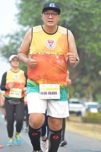 BIB: 16406
                            <button type="button" onclick="openModal(9580604)" class="btn btn-primary btn-sm float-right btn-popup" data-toggle="modal" data-target=".modal-high-quality">
                        <i class="fas fa-shopping-cart"></i> Add to Cart
                    </button>
                                            <button type="button" onclick="isThisMe(9580604, true)" class="btn btn-success btn-sm float-right btn-popup btn-isme hidden" data-toggle="tooltip" data-placement="bottom" title="นี่คือรูปของคุณใช่ไหม คลิกที่นี่เพื่อเอาเข้าอัลบั้ม">
                        <i class="fas fa-plus"></i> Add to album
                    </button>
                    <button type="button" onclick="isThisMe(9580604, false)" class="btn btn-warning btn-sm float-right btn-popup btn-isnotme hidden">
                        <i class="fas fa-ban"></i> Remove from album
                    </button>