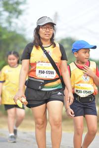 BIB: 630
                            <button type="button" onclick="openModal(10332258)" class="btn btn-primary btn-sm float-right btn-popup" data-toggle="modal" data-target=".modal-high-quality">
                        <i class="fas fa-shopping-cart"></i> Add to Cart
                    </button>
                                            <button type="button" onclick="isThisMe(10332258, true)" class="btn btn-success btn-sm float-right btn-popup btn-isme hidden" data-toggle="tooltip" data-placement="bottom" title="นี่คือรูปของคุณใช่ไหม คลิกที่นี่เพื่อเอาเข้าอัลบั้ม">
                        <i class="fas fa-plus"></i> Add to album
                    </button>
                    <button type="button" onclick="isThisMe(10332258, false)" class="btn btn-warning btn-sm float-right btn-popup btn-isnotme hidden">
                        <i class="fas fa-ban"></i> Remove from album
                    </button>