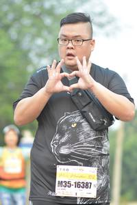 BIB: 45816, 47097, 0430
                            <button type="button" onclick="openModal(10330839)" class="btn btn-primary btn-sm float-right btn-popup" data-toggle="modal" data-target=".modal-high-quality">
                        <i class="fas fa-shopping-cart"></i> Add to Cart
                    </button>
                                            <button type="button" onclick="isThisMe(10330839, true)" class="btn btn-success btn-sm float-right btn-popup btn-isme hidden" data-toggle="tooltip" data-placement="bottom" title="นี่คือรูปของคุณใช่ไหม คลิกที่นี่เพื่อเอาเข้าอัลบั้ม">
                        <i class="fas fa-plus"></i> Add to album
                    </button>
                    <button type="button" onclick="isThisMe(10330839, false)" class="btn btn-warning btn-sm float-right btn-popup btn-isnotme hidden">
                        <i class="fas fa-ban"></i> Remove from album
                    </button>