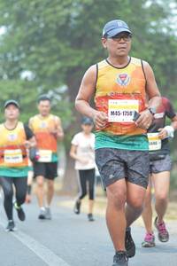 BIB: 1758, 5046
                            <button type="button" onclick="openModal(7296799)" class="btn btn-primary btn-sm float-right btn-popup" data-toggle="modal" data-target=".modal-high-quality">
                        <i class="fas fa-shopping-cart"></i> Add to Cart
                    </button>
                                            <button type="button" onclick="isThisMe(7296799, true)" class="btn btn-success btn-sm float-right btn-popup btn-isme hidden" data-toggle="tooltip" data-placement="bottom" title="นี่คือรูปของคุณใช่ไหม คลิกที่นี่เพื่อเอาเข้าอัลบั้ม">
                        <i class="fas fa-plus"></i> Add to album
                    </button>
                    <button type="button" onclick="isThisMe(7296799, false)" class="btn btn-warning btn-sm float-right btn-popup btn-isnotme hidden">
                        <i class="fas fa-ban"></i> Remove from album
                    </button>
