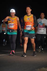 BIB: 42129, 41614
                            <button type="button" onclick="openModal(8720239)" class="btn btn-primary btn-sm float-right btn-popup" data-toggle="modal" data-target=".modal-high-quality">
                        <i class="fas fa-shopping-cart"></i> Add to Cart
                    </button>
                                            <button type="button" onclick="isThisMe(8720239, true)" class="btn btn-success btn-sm float-right btn-popup btn-isme hidden" data-toggle="tooltip" data-placement="bottom" title="นี่คือรูปของคุณใช่ไหม คลิกที่นี่เพื่อเอาเข้าอัลบั้ม">
                        <i class="fas fa-plus"></i> Add to album
                    </button>
                    <button type="button" onclick="isThisMe(8720239, false)" class="btn btn-warning btn-sm float-right btn-popup btn-isnotme hidden">
                        <i class="fas fa-ban"></i> Remove from album
                    </button>