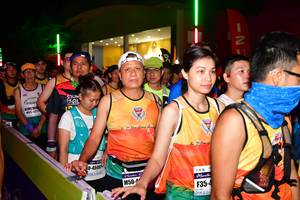 BIB: 4599
                            <button type="button" onclick="openModal(8835182)" class="btn btn-primary btn-sm float-right btn-popup" data-toggle="modal" data-target=".modal-high-quality">
                        <i class="fas fa-shopping-cart"></i> Add to Cart
                    </button>
                                            <button type="button" onclick="isThisMe(8835182, true)" class="btn btn-success btn-sm float-right btn-popup btn-isme hidden" data-toggle="tooltip" data-placement="bottom" title="นี่คือรูปของคุณใช่ไหม คลิกที่นี่เพื่อเอาเข้าอัลบั้ม">
                        <i class="fas fa-plus"></i> Add to album
                    </button>
                    <button type="button" onclick="isThisMe(8835182, false)" class="btn btn-warning btn-sm float-right btn-popup btn-isnotme hidden">
                        <i class="fas fa-ban"></i> Remove from album
                    </button>