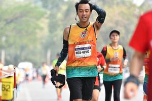 BIB: 42512
                            <button type="button" onclick="openModal(8855396)" class="btn btn-primary btn-sm float-right btn-popup" data-toggle="modal" data-target=".modal-high-quality">
                        <i class="fas fa-shopping-cart"></i> Add to Cart
                    </button>
                                            <button type="button" onclick="isThisMe(8855396, true)" class="btn btn-success btn-sm float-right btn-popup btn-isme hidden" data-toggle="tooltip" data-placement="bottom" title="นี่คือรูปของคุณใช่ไหม คลิกที่นี่เพื่อเอาเข้าอัลบั้ม">
                        <i class="fas fa-plus"></i> Add to album
                    </button>
                    <button type="button" onclick="isThisMe(8855396, false)" class="btn btn-warning btn-sm float-right btn-popup btn-isnotme hidden">
                        <i class="fas fa-ban"></i> Remove from album
                    </button>