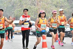 BIB: 10268, 20314, 27658, 0361
                            <button type="button" onclick="openModal(8833485)" class="btn btn-primary btn-sm float-right btn-popup" data-toggle="modal" data-target=".modal-high-quality">
                        <i class="fas fa-shopping-cart"></i> Add to Cart
                    </button>
                                            <button type="button" onclick="isThisMe(8833485, true)" class="btn btn-success btn-sm float-right btn-popup btn-isme hidden" data-toggle="tooltip" data-placement="bottom" title="นี่คือรูปของคุณใช่ไหม คลิกที่นี่เพื่อเอาเข้าอัลบั้ม">
                        <i class="fas fa-plus"></i> Add to album
                    </button>
                    <button type="button" onclick="isThisMe(8833485, false)" class="btn btn-warning btn-sm float-right btn-popup btn-isnotme hidden">
                        <i class="fas fa-ban"></i> Remove from album
                    </button>