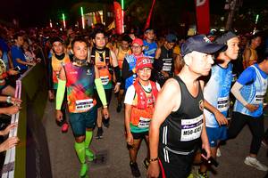 BIB: 404778, 604
                            <button type="button" onclick="openModal(8836109)" class="btn btn-primary btn-sm float-right btn-popup" data-toggle="modal" data-target=".modal-high-quality">
                        <i class="fas fa-shopping-cart"></i> Add to Cart
                    </button>
                                            <button type="button" onclick="isThisMe(8836109, true)" class="btn btn-success btn-sm float-right btn-popup btn-isme hidden" data-toggle="tooltip" data-placement="bottom" title="นี่คือรูปของคุณใช่ไหม คลิกที่นี่เพื่อเอาเข้าอัลบั้ม">
                        <i class="fas fa-plus"></i> Add to album
                    </button>
                    <button type="button" onclick="isThisMe(8836109, false)" class="btn btn-warning btn-sm float-right btn-popup btn-isnotme hidden">
                        <i class="fas fa-ban"></i> Remove from album
                    </button>