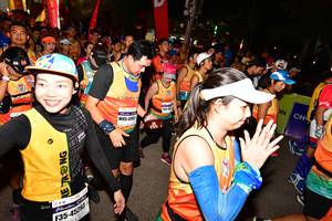 BIB: 45293
                            <button type="button" onclick="openModal(8836212)" class="btn btn-primary btn-sm float-right btn-popup" data-toggle="modal" data-target=".modal-high-quality">
                        <i class="fas fa-shopping-cart"></i> Add to Cart
                    </button>
                                            <button type="button" onclick="isThisMe(8836212, true)" class="btn btn-success btn-sm float-right btn-popup btn-isme hidden" data-toggle="tooltip" data-placement="bottom" title="นี่คือรูปของคุณใช่ไหม คลิกที่นี่เพื่อเอาเข้าอัลบั้ม">
                        <i class="fas fa-plus"></i> Add to album
                    </button>
                    <button type="button" onclick="isThisMe(8836212, false)" class="btn btn-warning btn-sm float-right btn-popup btn-isnotme hidden">
                        <i class="fas fa-ban"></i> Remove from album
                    </button>