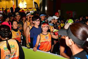 BIB: 
                            <button type="button" onclick="openModal(8835263)" class="btn btn-primary btn-sm float-right btn-popup" data-toggle="modal" data-target=".modal-high-quality">
                        <i class="fas fa-shopping-cart"></i> Add to Cart
                    </button>
                                            <button type="button" onclick="isThisMe(8835263, true)" class="btn btn-success btn-sm float-right btn-popup btn-isme hidden" data-toggle="tooltip" data-placement="bottom" title="นี่คือรูปของคุณใช่ไหม คลิกที่นี่เพื่อเอาเข้าอัลบั้ม">
                        <i class="fas fa-plus"></i> Add to album
                    </button>
                    <button type="button" onclick="isThisMe(8835263, false)" class="btn btn-warning btn-sm float-right btn-popup btn-isnotme hidden">
                        <i class="fas fa-ban"></i> Remove from album
                    </button>