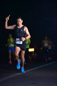 BIB: 41000
                            <button type="button" onclick="openModal(7971027)" class="btn btn-primary btn-sm float-right btn-popup" data-toggle="modal" data-target=".modal-high-quality">
                        <i class="fas fa-shopping-cart"></i> Add to Cart
                    </button>
                                            <button type="button" onclick="isThisMe(7971027, true)" class="btn btn-success btn-sm float-right btn-popup btn-isme hidden" data-toggle="tooltip" data-placement="bottom" title="นี่คือรูปของคุณใช่ไหม คลิกที่นี่เพื่อเอาเข้าอัลบั้ม">
                        <i class="fas fa-plus"></i> Add to album
                    </button>
                    <button type="button" onclick="isThisMe(7971027, false)" class="btn btn-warning btn-sm float-right btn-popup btn-isnotme hidden">
                        <i class="fas fa-ban"></i> Remove from album
                    </button>