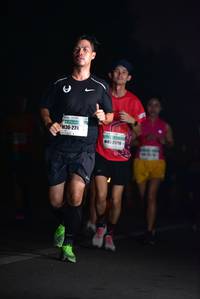 BIB: 224, 217
                            <button type="button" onclick="openModal(8152196)" class="btn btn-primary btn-sm float-right btn-popup" data-toggle="modal" data-target=".modal-high-quality">
                        <i class="fas fa-shopping-cart"></i> Add to Cart
                    </button>
                                            <button type="button" onclick="isThisMe(8152196, true)" class="btn btn-success btn-sm float-right btn-popup btn-isme hidden" data-toggle="tooltip" data-placement="bottom" title="นี่คือรูปของคุณใช่ไหม คลิกที่นี่เพื่อเอาเข้าอัลบั้ม">
                        <i class="fas fa-plus"></i> Add to album
                    </button>
                    <button type="button" onclick="isThisMe(8152196, false)" class="btn btn-warning btn-sm float-right btn-popup btn-isnotme hidden">
                        <i class="fas fa-ban"></i> Remove from album
                    </button>