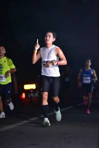 BIB: 4584
                            <button type="button" onclick="openModal(7972097)" class="btn btn-primary btn-sm float-right btn-popup" data-toggle="modal" data-target=".modal-high-quality">
                        <i class="fas fa-shopping-cart"></i> Add to Cart
                    </button>
                                            <button type="button" onclick="isThisMe(7972097, true)" class="btn btn-success btn-sm float-right btn-popup btn-isme hidden" data-toggle="tooltip" data-placement="bottom" title="นี่คือรูปของคุณใช่ไหม คลิกที่นี่เพื่อเอาเข้าอัลบั้ม">
                        <i class="fas fa-plus"></i> Add to album
                    </button>
                    <button type="button" onclick="isThisMe(7972097, false)" class="btn btn-warning btn-sm float-right btn-popup btn-isnotme hidden">
                        <i class="fas fa-ban"></i> Remove from album
                    </button>