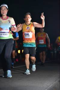 BIB: 135, 45403, 4116
                            <button type="button" onclick="openModal(8083456)" class="btn btn-primary btn-sm float-right btn-popup" data-toggle="modal" data-target=".modal-high-quality">
                        <i class="fas fa-shopping-cart"></i> Add to Cart
                    </button>
                                            <button type="button" onclick="isThisMe(8083456, true)" class="btn btn-success btn-sm float-right btn-popup btn-isme hidden" data-toggle="tooltip" data-placement="bottom" title="นี่คือรูปของคุณใช่ไหม คลิกที่นี่เพื่อเอาเข้าอัลบั้ม">
                        <i class="fas fa-plus"></i> Add to album
                    </button>
                    <button type="button" onclick="isThisMe(8083456, false)" class="btn btn-warning btn-sm float-right btn-popup btn-isnotme hidden">
                        <i class="fas fa-ban"></i> Remove from album
                    </button>