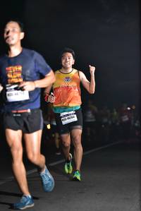 BIB: 46263
                            <button type="button" onclick="openModal(8026648)" class="btn btn-primary btn-sm float-right btn-popup" data-toggle="modal" data-target=".modal-high-quality">
                        <i class="fas fa-shopping-cart"></i> Add to Cart
                    </button>
                                            <button type="button" onclick="isThisMe(8026648, true)" class="btn btn-success btn-sm float-right btn-popup btn-isme hidden" data-toggle="tooltip" data-placement="bottom" title="นี่คือรูปของคุณใช่ไหม คลิกที่นี่เพื่อเอาเข้าอัลบั้ม">
                        <i class="fas fa-plus"></i> Add to album
                    </button>
                    <button type="button" onclick="isThisMe(8026648, false)" class="btn btn-warning btn-sm float-right btn-popup btn-isnotme hidden">
                        <i class="fas fa-ban"></i> Remove from album
                    </button>