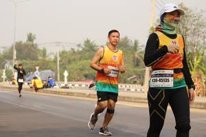 BIB: 4758, 45135
                            <button type="button" onclick="openModal(8808586)" class="btn btn-primary btn-sm float-right btn-popup" data-toggle="modal" data-target=".modal-high-quality">
                        <i class="fas fa-shopping-cart"></i> Add to Cart
                    </button>
                                            <button type="button" onclick="isThisMe(8808586, true)" class="btn btn-success btn-sm float-right btn-popup btn-isme hidden" data-toggle="tooltip" data-placement="bottom" title="นี่คือรูปของคุณใช่ไหม คลิกที่นี่เพื่อเอาเข้าอัลบั้ม">
                        <i class="fas fa-plus"></i> Add to album
                    </button>
                    <button type="button" onclick="isThisMe(8808586, false)" class="btn btn-warning btn-sm float-right btn-popup btn-isnotme hidden">
                        <i class="fas fa-ban"></i> Remove from album
                    </button>