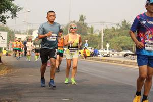 BIB: 423
                            <button type="button" onclick="openModal(8806955)" class="btn btn-primary btn-sm float-right btn-popup" data-toggle="modal" data-target=".modal-high-quality">
                        <i class="fas fa-shopping-cart"></i> Add to Cart
                    </button>
                                            <button type="button" onclick="isThisMe(8806955, true)" class="btn btn-success btn-sm float-right btn-popup btn-isme hidden" data-toggle="tooltip" data-placement="bottom" title="นี่คือรูปของคุณใช่ไหม คลิกที่นี่เพื่อเอาเข้าอัลบั้ม">
                        <i class="fas fa-plus"></i> Add to album
                    </button>
                    <button type="button" onclick="isThisMe(8806955, false)" class="btn btn-warning btn-sm float-right btn-popup btn-isnotme hidden">
                        <i class="fas fa-ban"></i> Remove from album
                    </button>