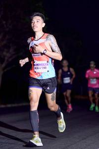 BIB: 4240
                            <button type="button" onclick="openModal(8617805)" class="btn btn-primary btn-sm float-right btn-popup" data-toggle="modal" data-target=".modal-high-quality">
                        <i class="fas fa-shopping-cart"></i> Add to Cart
                    </button>
                                            <button type="button" onclick="isThisMe(8617805, true)" class="btn btn-success btn-sm float-right btn-popup btn-isme hidden" data-toggle="tooltip" data-placement="bottom" title="นี่คือรูปของคุณใช่ไหม คลิกที่นี่เพื่อเอาเข้าอัลบั้ม">
                        <i class="fas fa-plus"></i> Add to album
                    </button>
                    <button type="button" onclick="isThisMe(8617805, false)" class="btn btn-warning btn-sm float-right btn-popup btn-isnotme hidden">
                        <i class="fas fa-ban"></i> Remove from album
                    </button>