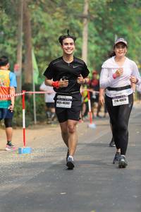 BIB: 45302, 48070
                            <button type="button" onclick="openModal(9487723)" class="btn btn-primary btn-sm float-right btn-popup" data-toggle="modal" data-target=".modal-high-quality">
                        <i class="fas fa-shopping-cart"></i> Add to Cart
                    </button>
                                            <button type="button" onclick="isThisMe(9487723, true)" class="btn btn-success btn-sm float-right btn-popup btn-isme hidden" data-toggle="tooltip" data-placement="bottom" title="นี่คือรูปของคุณใช่ไหม คลิกที่นี่เพื่อเอาเข้าอัลบั้ม">
                        <i class="fas fa-plus"></i> Add to album
                    </button>
                    <button type="button" onclick="isThisMe(9487723, false)" class="btn btn-warning btn-sm float-right btn-popup btn-isnotme hidden">
                        <i class="fas fa-ban"></i> Remove from album
                    </button>