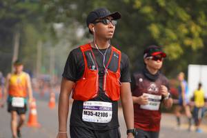 BIB: 42106
                            <button type="button" onclick="openModal(9877532)" class="btn btn-primary btn-sm float-right btn-popup" data-toggle="modal" data-target=".modal-high-quality">
                        <i class="fas fa-shopping-cart"></i> Add to Cart
                    </button>
                                            <button type="button" onclick="isThisMe(9877532, true)" class="btn btn-success btn-sm float-right btn-popup btn-isme hidden" data-toggle="tooltip" data-placement="bottom" title="นี่คือรูปของคุณใช่ไหม คลิกที่นี่เพื่อเอาเข้าอัลบั้ม">
                        <i class="fas fa-plus"></i> Add to album
                    </button>
                    <button type="button" onclick="isThisMe(9877532, false)" class="btn btn-warning btn-sm float-right btn-popup btn-isnotme hidden">
                        <i class="fas fa-ban"></i> Remove from album
                    </button>