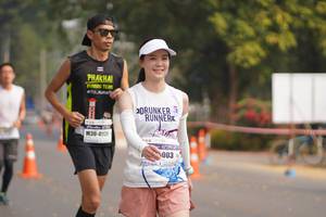 BIB: 41124, 421152, 003
                            <button type="button" onclick="openModal(9877295)" class="btn btn-primary btn-sm float-right btn-popup" data-toggle="modal" data-target=".modal-high-quality">
                        <i class="fas fa-shopping-cart"></i> Add to Cart
                    </button>
                                            <button type="button" onclick="isThisMe(9877295, true)" class="btn btn-success btn-sm float-right btn-popup btn-isme hidden" data-toggle="tooltip" data-placement="bottom" title="นี่คือรูปของคุณใช่ไหม คลิกที่นี่เพื่อเอาเข้าอัลบั้ม">
                        <i class="fas fa-plus"></i> Add to album
                    </button>
                    <button type="button" onclick="isThisMe(9877295, false)" class="btn btn-warning btn-sm float-right btn-popup btn-isnotme hidden">
                        <i class="fas fa-ban"></i> Remove from album
                    </button>