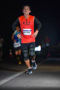 BIB: 40938
                            <button type="button" onclick="openModal(10083840)" class="btn btn-primary btn-sm float-right btn-popup" data-toggle="modal" data-target=".modal-high-quality">
                        <i class="fas fa-shopping-cart"></i> Add to Cart
                    </button>
                                            <button type="button" onclick="isThisMe(10083840, true)" class="btn btn-success btn-sm float-right btn-popup btn-isme hidden" data-toggle="tooltip" data-placement="bottom" title="นี่คือรูปของคุณใช่ไหม คลิกที่นี่เพื่อเอาเข้าอัลบั้ม">
                        <i class="fas fa-plus"></i> Add to album
                    </button>
                    <button type="button" onclick="isThisMe(10083840, false)" class="btn btn-warning btn-sm float-right btn-popup btn-isnotme hidden">
                        <i class="fas fa-ban"></i> Remove from album
                    </button>