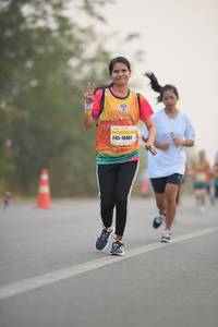 BIB: 10401
                            <button type="button" onclick="openModal(10350444)" class="btn btn-primary btn-sm float-right btn-popup" data-toggle="modal" data-target=".modal-high-quality">
                        <i class="fas fa-shopping-cart"></i> Add to Cart
                    </button>
                                            <button type="button" onclick="isThisMe(10350444, true)" class="btn btn-success btn-sm float-right btn-popup btn-isme hidden" data-toggle="tooltip" data-placement="bottom" title="นี่คือรูปของคุณใช่ไหม คลิกที่นี่เพื่อเอาเข้าอัลบั้ม">
                        <i class="fas fa-plus"></i> Add to album
                    </button>
                    <button type="button" onclick="isThisMe(10350444, false)" class="btn btn-warning btn-sm float-right btn-popup btn-isnotme hidden">
                        <i class="fas fa-ban"></i> Remove from album
                    </button>