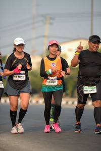 BIB: 40965, 41371, 22414
                            <button type="button" onclick="openModal(10250225)" class="btn btn-primary btn-sm float-right btn-popup" data-toggle="modal" data-target=".modal-high-quality">
                        <i class="fas fa-shopping-cart"></i> Add to Cart
                    </button>
                                            <button type="button" onclick="isThisMe(10250225, true)" class="btn btn-success btn-sm float-right btn-popup btn-isme hidden" data-toggle="tooltip" data-placement="bottom" title="นี่คือรูปของคุณใช่ไหม คลิกที่นี่เพื่อเอาเข้าอัลบั้ม">
                        <i class="fas fa-plus"></i> Add to album
                    </button>
                    <button type="button" onclick="isThisMe(10250225, false)" class="btn btn-warning btn-sm float-right btn-popup btn-isnotme hidden">
                        <i class="fas fa-ban"></i> Remove from album
                    </button>