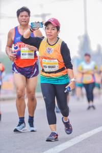 BIB: 1176, 17693, 10562
                            <button type="button" onclick="openModal(9872262)" class="btn btn-primary btn-sm float-right btn-popup" data-toggle="modal" data-target=".modal-high-quality">
                        <i class="fas fa-shopping-cart"></i> Add to Cart
                    </button>
                                            <button type="button" onclick="isThisMe(9872262, true)" class="btn btn-success btn-sm float-right btn-popup btn-isme hidden" data-toggle="tooltip" data-placement="bottom" title="นี่คือรูปของคุณใช่ไหม คลิกที่นี่เพื่อเอาเข้าอัลบั้ม">
                        <i class="fas fa-plus"></i> Add to album
                    </button>
                    <button type="button" onclick="isThisMe(9872262, false)" class="btn btn-warning btn-sm float-right btn-popup btn-isnotme hidden">
                        <i class="fas fa-ban"></i> Remove from album
                    </button>