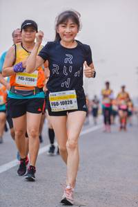 BIB: 17366, 10028
                            <button type="button" onclick="openModal(9871979)" class="btn btn-primary btn-sm float-right btn-popup" data-toggle="modal" data-target=".modal-high-quality">
                        <i class="fas fa-shopping-cart"></i> Add to Cart
                    </button>
                                            <button type="button" onclick="isThisMe(9871979, true)" class="btn btn-success btn-sm float-right btn-popup btn-isme hidden" data-toggle="tooltip" data-placement="bottom" title="นี่คือรูปของคุณใช่ไหม คลิกที่นี่เพื่อเอาเข้าอัลบั้ม">
                        <i class="fas fa-plus"></i> Add to album
                    </button>
                    <button type="button" onclick="isThisMe(9871979, false)" class="btn btn-warning btn-sm float-right btn-popup btn-isnotme hidden">
                        <i class="fas fa-ban"></i> Remove from album
                    </button>