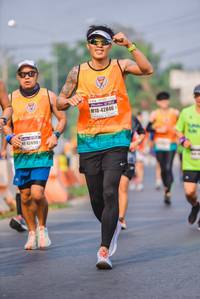 BIB: 42846, 42699
                            <button type="button" onclick="openModal(9609975)" class="btn btn-primary btn-sm float-right btn-popup" data-toggle="modal" data-target=".modal-high-quality">
                        <i class="fas fa-shopping-cart"></i> Add to Cart
                    </button>
                                            <button type="button" onclick="isThisMe(9609975, true)" class="btn btn-success btn-sm float-right btn-popup btn-isme hidden" data-toggle="tooltip" data-placement="bottom" title="นี่คือรูปของคุณใช่ไหม คลิกที่นี่เพื่อเอาเข้าอัลบั้ม">
                        <i class="fas fa-plus"></i> Add to album
                    </button>
                    <button type="button" onclick="isThisMe(9609975, false)" class="btn btn-warning btn-sm float-right btn-popup btn-isnotme hidden">
                        <i class="fas fa-ban"></i> Remove from album
                    </button>