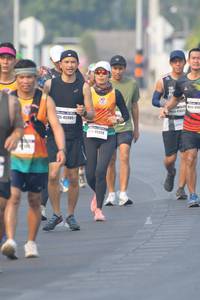 BIB: 415, 418, 45985, 04502
                            <button type="button" onclick="openModal(8380551)" class="btn btn-primary btn-sm float-right btn-popup" data-toggle="modal" data-target=".modal-high-quality">
                        <i class="fas fa-shopping-cart"></i> Add to Cart
                    </button>
                                            <button type="button" onclick="isThisMe(8380551, true)" class="btn btn-success btn-sm float-right btn-popup btn-isme hidden" data-toggle="tooltip" data-placement="bottom" title="นี่คือรูปของคุณใช่ไหม คลิกที่นี่เพื่อเอาเข้าอัลบั้ม">
                        <i class="fas fa-plus"></i> Add to album
                    </button>
                    <button type="button" onclick="isThisMe(8380551, false)" class="btn btn-warning btn-sm float-right btn-popup btn-isnotme hidden">
                        <i class="fas fa-ban"></i> Remove from album
                    </button>