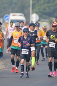 BIB: 428, 40901, 40363
                            <button type="button" onclick="openModal(8361914)" class="btn btn-primary btn-sm float-right btn-popup" data-toggle="modal" data-target=".modal-high-quality">
                        <i class="fas fa-shopping-cart"></i> Add to Cart
                    </button>
                                            <button type="button" onclick="isThisMe(8361914, true)" class="btn btn-success btn-sm float-right btn-popup btn-isme hidden" data-toggle="tooltip" data-placement="bottom" title="นี่คือรูปของคุณใช่ไหม คลิกที่นี่เพื่อเอาเข้าอัลบั้ม">
                        <i class="fas fa-plus"></i> Add to album
                    </button>
                    <button type="button" onclick="isThisMe(8361914, false)" class="btn btn-warning btn-sm float-right btn-popup btn-isnotme hidden">
                        <i class="fas fa-ban"></i> Remove from album
                    </button>