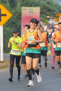 BIB: 421, 40190
                            <button type="button" onclick="openModal(7603544)" class="btn btn-primary btn-sm float-right btn-popup" data-toggle="modal" data-target=".modal-high-quality">
                        <i class="fas fa-shopping-cart"></i> Add to Cart
                    </button>
                                            <button type="button" onclick="isThisMe(7603544, true)" class="btn btn-success btn-sm float-right btn-popup btn-isme hidden" data-toggle="tooltip" data-placement="bottom" title="นี่คือรูปของคุณใช่ไหม คลิกที่นี่เพื่อเอาเข้าอัลบั้ม">
                        <i class="fas fa-plus"></i> Add to album
                    </button>
                    <button type="button" onclick="isThisMe(7603544, false)" class="btn btn-warning btn-sm float-right btn-popup btn-isnotme hidden">
                        <i class="fas fa-ban"></i> Remove from album
                    </button>