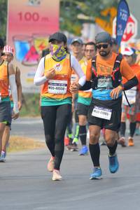 BIB: 100, 40550, 41985
                            <button type="button" onclick="openModal(8362212)" class="btn btn-primary btn-sm float-right btn-popup" data-toggle="modal" data-target=".modal-high-quality">
                        <i class="fas fa-shopping-cart"></i> Add to Cart
                    </button>
                                            <button type="button" onclick="isThisMe(8362212, true)" class="btn btn-success btn-sm float-right btn-popup btn-isme hidden" data-toggle="tooltip" data-placement="bottom" title="นี่คือรูปของคุณใช่ไหม คลิกที่นี่เพื่อเอาเข้าอัลบั้ม">
                        <i class="fas fa-plus"></i> Add to album
                    </button>
                    <button type="button" onclick="isThisMe(8362212, false)" class="btn btn-warning btn-sm float-right btn-popup btn-isnotme hidden">
                        <i class="fas fa-ban"></i> Remove from album
                    </button>