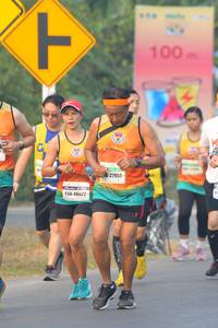 BIB: 41411, 46950, 400
                            <button type="button" onclick="openModal(7631730)" class="btn btn-primary btn-sm float-right btn-popup" data-toggle="modal" data-target=".modal-high-quality">
                        <i class="fas fa-shopping-cart"></i> Add to Cart
                    </button>
                                            <button type="button" onclick="isThisMe(7631730, true)" class="btn btn-success btn-sm float-right btn-popup btn-isme hidden" data-toggle="tooltip" data-placement="bottom" title="นี่คือรูปของคุณใช่ไหม คลิกที่นี่เพื่อเอาเข้าอัลบั้ม">
                        <i class="fas fa-plus"></i> Add to album
                    </button>
                    <button type="button" onclick="isThisMe(7631730, false)" class="btn btn-warning btn-sm float-right btn-popup btn-isnotme hidden">
                        <i class="fas fa-ban"></i> Remove from album
                    </button>