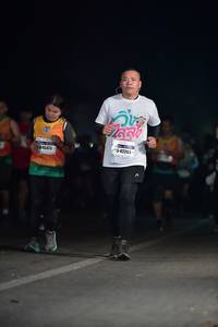 BIB: 42283, 045473
                            <button type="button" onclick="openModal(8058812)" class="btn btn-primary btn-sm float-right btn-popup" data-toggle="modal" data-target=".modal-high-quality">
                        <i class="fas fa-shopping-cart"></i> Add to Cart
                    </button>
                                            <button type="button" onclick="isThisMe(8058812, true)" class="btn btn-success btn-sm float-right btn-popup btn-isme hidden" data-toggle="tooltip" data-placement="bottom" title="นี่คือรูปของคุณใช่ไหม คลิกที่นี่เพื่อเอาเข้าอัลบั้ม">
                        <i class="fas fa-plus"></i> Add to album
                    </button>
                    <button type="button" onclick="isThisMe(8058812, false)" class="btn btn-warning btn-sm float-right btn-popup btn-isnotme hidden">
                        <i class="fas fa-ban"></i> Remove from album
                    </button>