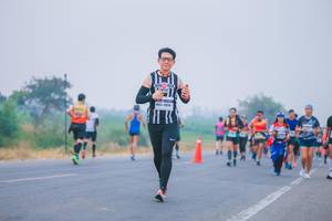 BIB: 424
                            <button type="button" onclick="openModal(9690278)" class="btn btn-primary btn-sm float-right btn-popup" data-toggle="modal" data-target=".modal-high-quality">
                        <i class="fas fa-shopping-cart"></i> Add to Cart
                    </button>
                                            <button type="button" onclick="isThisMe(9690278, true)" class="btn btn-success btn-sm float-right btn-popup btn-isme hidden" data-toggle="tooltip" data-placement="bottom" title="นี่คือรูปของคุณใช่ไหม คลิกที่นี่เพื่อเอาเข้าอัลบั้ม">
                        <i class="fas fa-plus"></i> Add to album
                    </button>
                    <button type="button" onclick="isThisMe(9690278, false)" class="btn btn-warning btn-sm float-right btn-popup btn-isnotme hidden">
                        <i class="fas fa-ban"></i> Remove from album
                    </button>