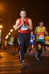 BIB: 47926
                            <button type="button" onclick="openModal(7709630)" class="btn btn-primary btn-sm float-right btn-popup" data-toggle="modal" data-target=".modal-high-quality">
                        <i class="fas fa-shopping-cart"></i> Add to Cart
                    </button>
                                            <button type="button" onclick="isThisMe(7709630, true)" class="btn btn-success btn-sm float-right btn-popup btn-isme hidden" data-toggle="tooltip" data-placement="bottom" title="นี่คือรูปของคุณใช่ไหม คลิกที่นี่เพื่อเอาเข้าอัลบั้ม">
                        <i class="fas fa-plus"></i> Add to album
                    </button>
                    <button type="button" onclick="isThisMe(7709630, false)" class="btn btn-warning btn-sm float-right btn-popup btn-isnotme hidden">
                        <i class="fas fa-ban"></i> Remove from album
                    </button>