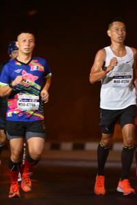 BIB: 41204, 47796
                            <button type="button" onclick="openModal(7709299)" class="btn btn-primary btn-sm float-right btn-popup" data-toggle="modal" data-target=".modal-high-quality">
                        <i class="fas fa-shopping-cart"></i> Add to Cart
                    </button>
                                            <button type="button" onclick="isThisMe(7709299, true)" class="btn btn-success btn-sm float-right btn-popup btn-isme hidden" data-toggle="tooltip" data-placement="bottom" title="นี่คือรูปของคุณใช่ไหม คลิกที่นี่เพื่อเอาเข้าอัลบั้ม">
                        <i class="fas fa-plus"></i> Add to album
                    </button>
                    <button type="button" onclick="isThisMe(7709299, false)" class="btn btn-warning btn-sm float-right btn-popup btn-isnotme hidden">
                        <i class="fas fa-ban"></i> Remove from album
                    </button>